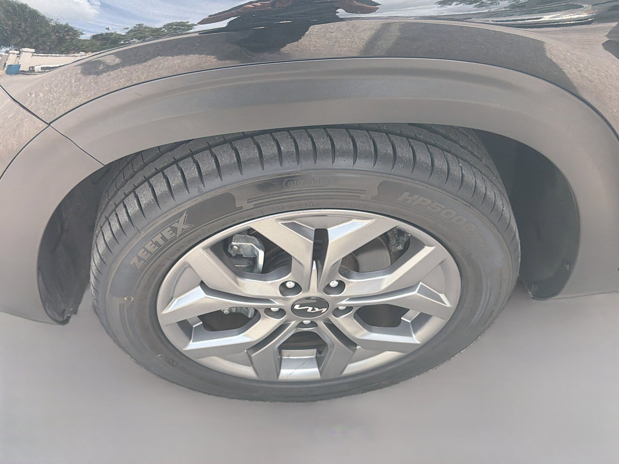 Used 2024 Fusion Black Kia S image 36