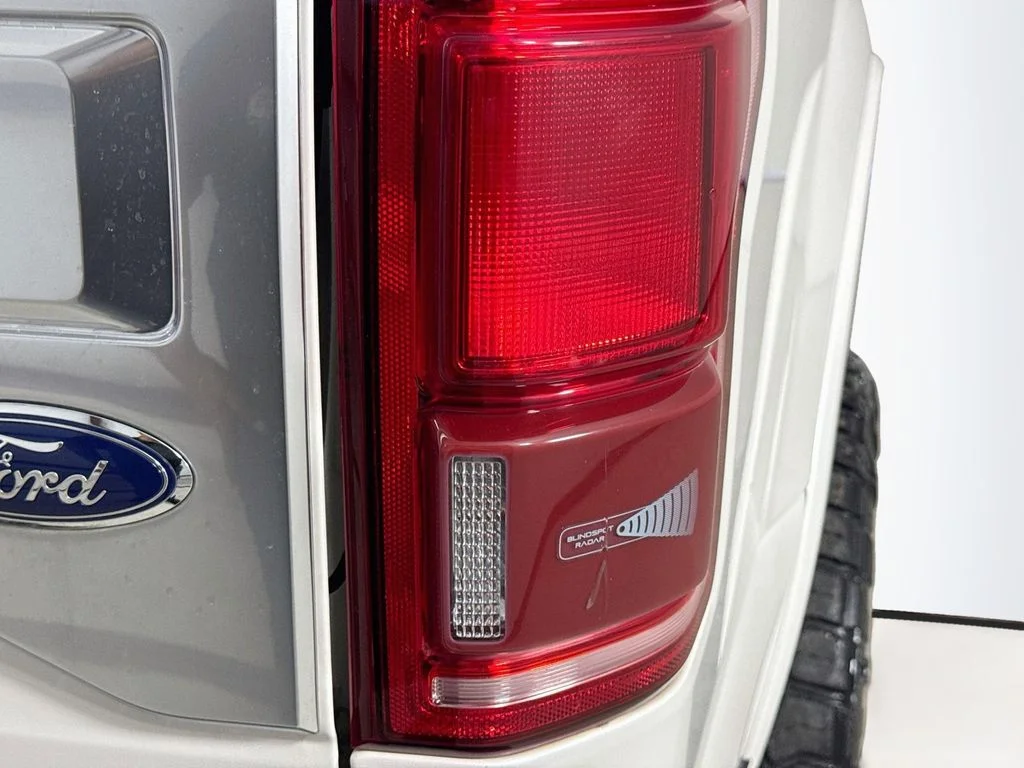Used 2017 White Platinum Clearcoat Metallic Ford King Ranch image 36