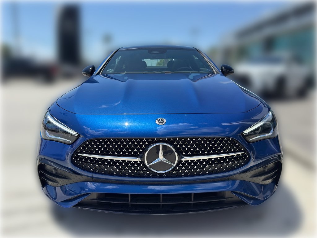 Used 2025  Mercedes-Benz CLE 300 4MATIC® image 2