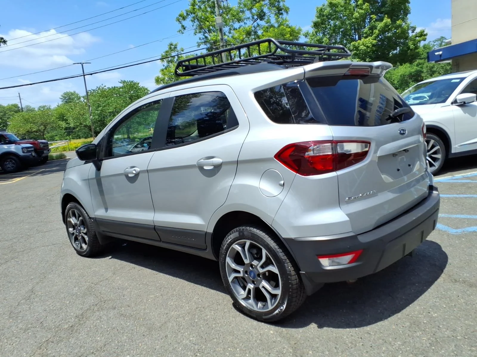 Used 2019 Silver Ford SES image 4