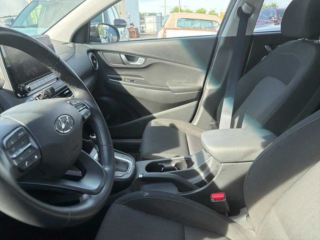 Used 2023  Hyundai SEL image 8