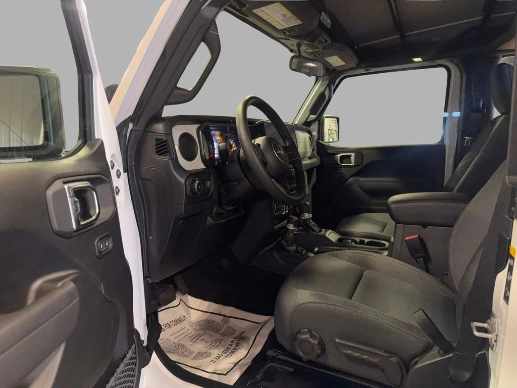 New 2026 Bright White Clear-Coat Exterior Paint Jeep Sport image 14