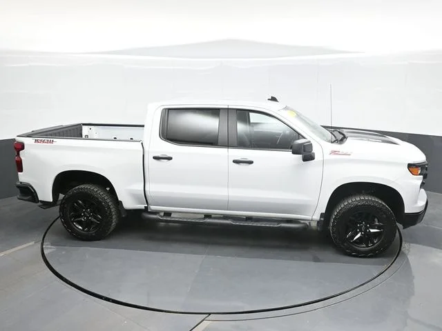 Used 2025 White Chevrolet Custom Trail Boss image 16