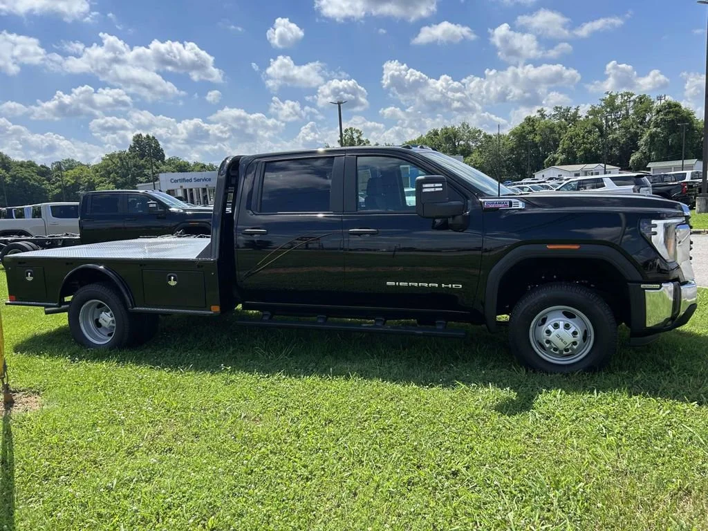 New 2026 Onyx Black GMC Pro image 2