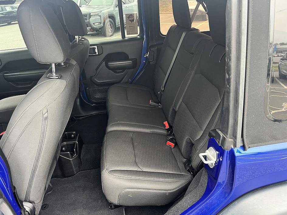 Used 2018 Ocean Blue Metallic Clearcoat Jeep Sport S image 14