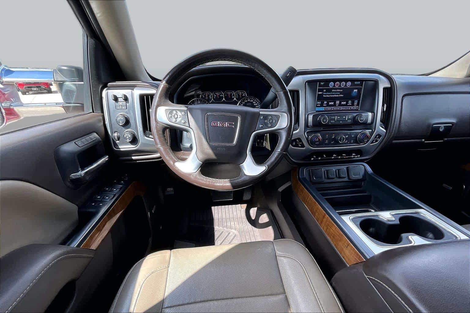 Used 2018 RED QUARTZ TINTCOAT GMC SLT image 6
