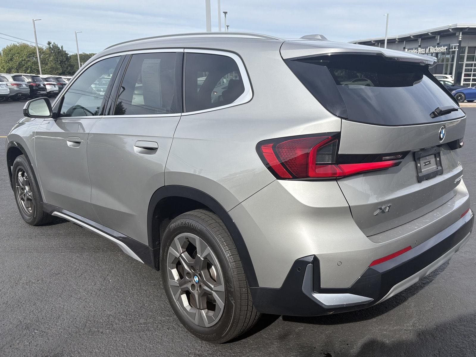 Used 2024 Space Silver Metallic BMW xDrive28i image 5