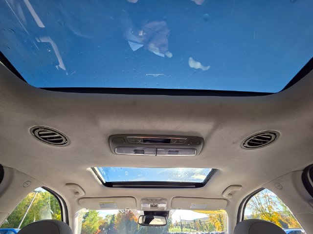 Used 2020 Snow White Pearl Kia SX image 25