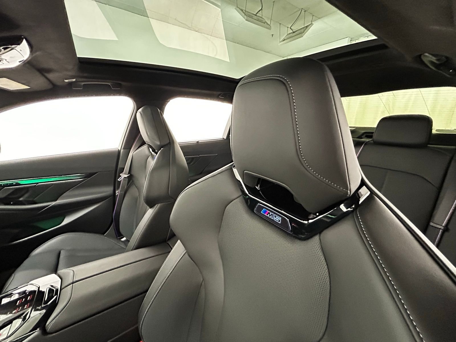 New 2026 Marina Bay Blue Metallic BMW Base image 51