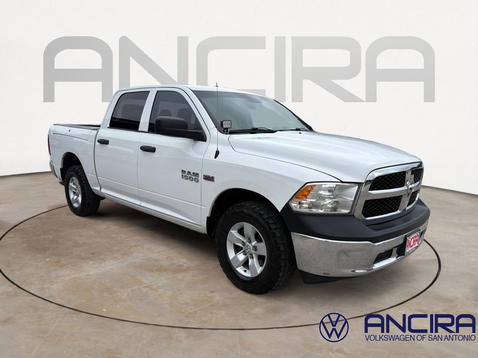 2017 RAM 1500 Tradesman 4x4 Crew Cab 5'7's photo