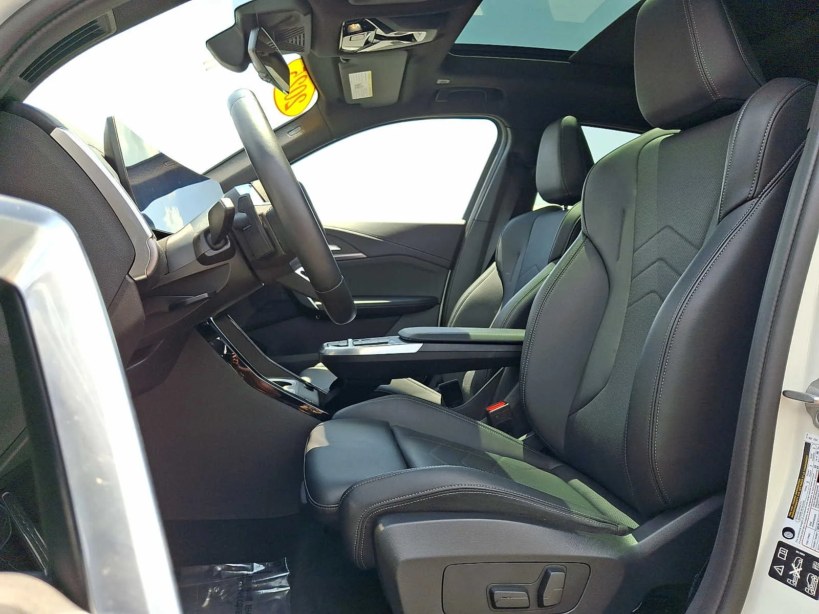 2025 BMW X2 28i - Photo 13