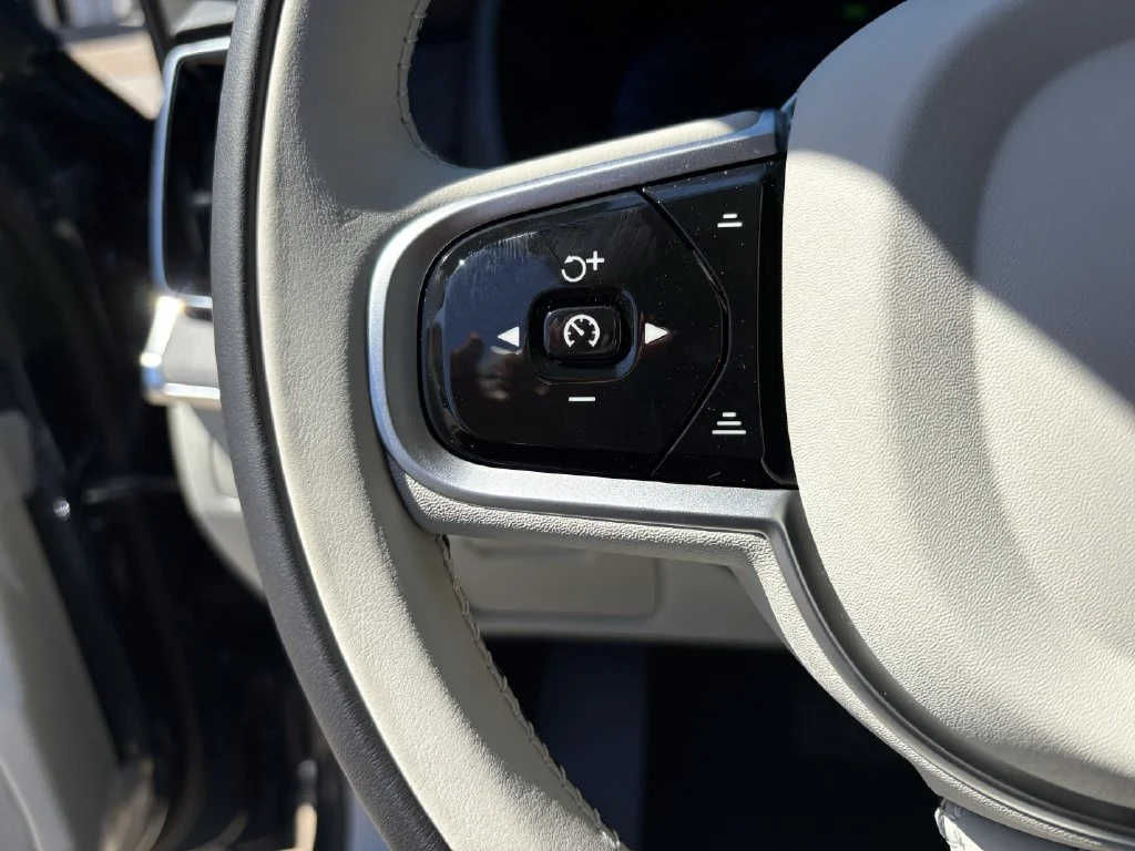 2026 Volvo XC90 Ultra - Photo 16