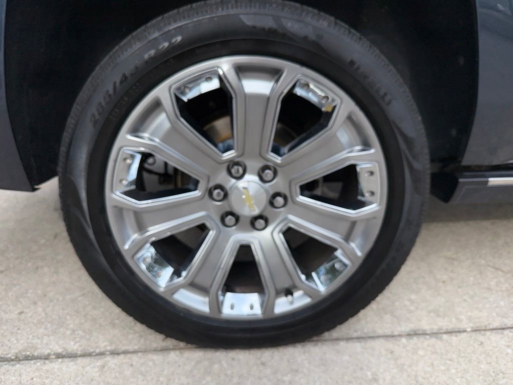 Used 2019 SHADOW GRAY METALLIC Chevrolet Premier image 44