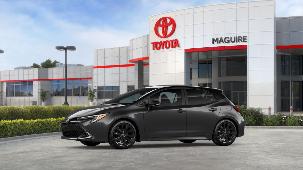 New 2026 Magnetic Gray Metallic with Midnight Black Metallic roof Toyota XSE image 35