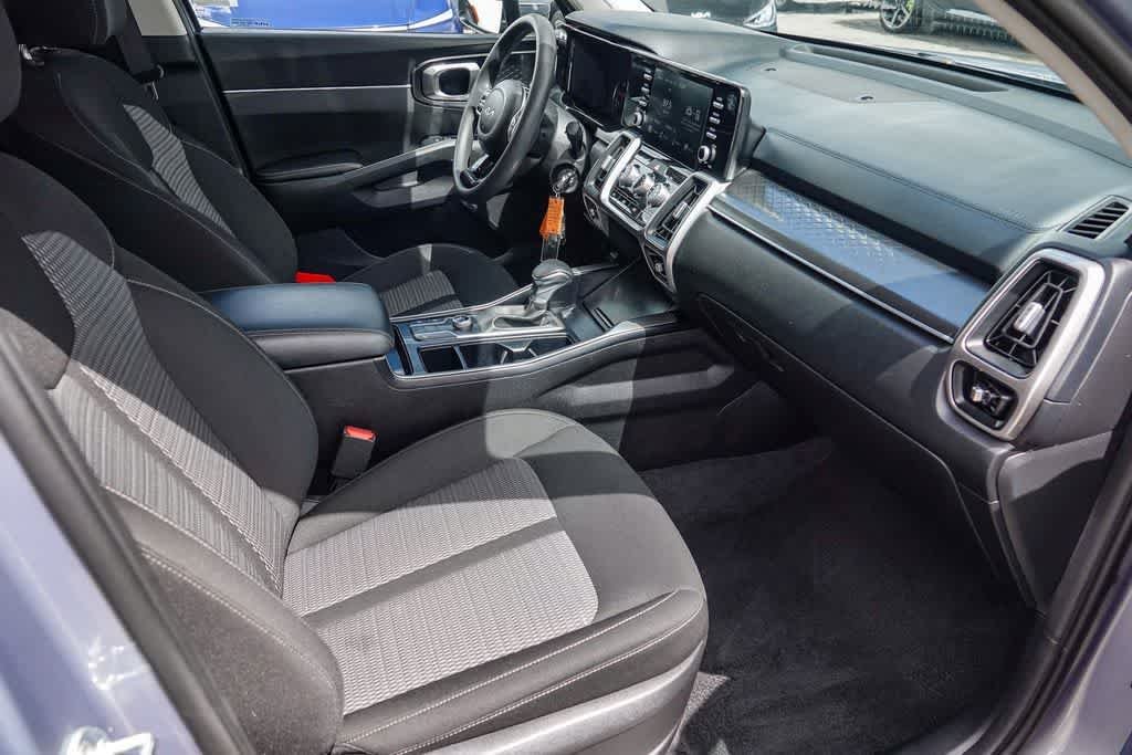 Certified Used 2022 Everlasting Silver Kia LX image 15