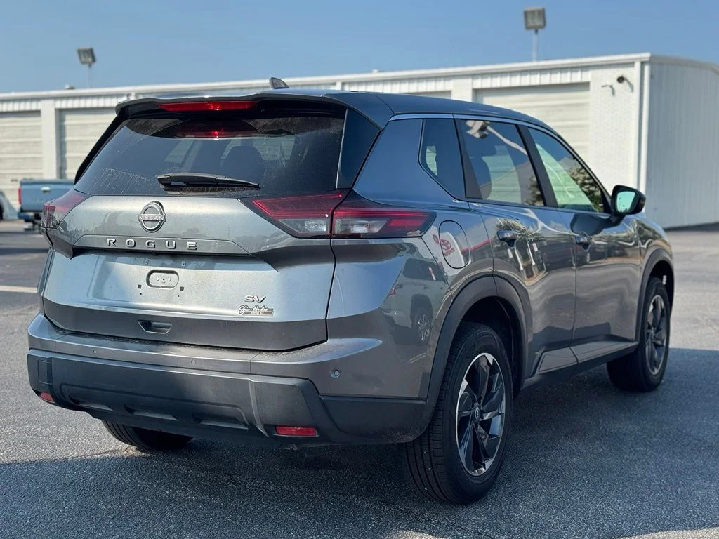 Used 2024 Gray Nissan SV image 13