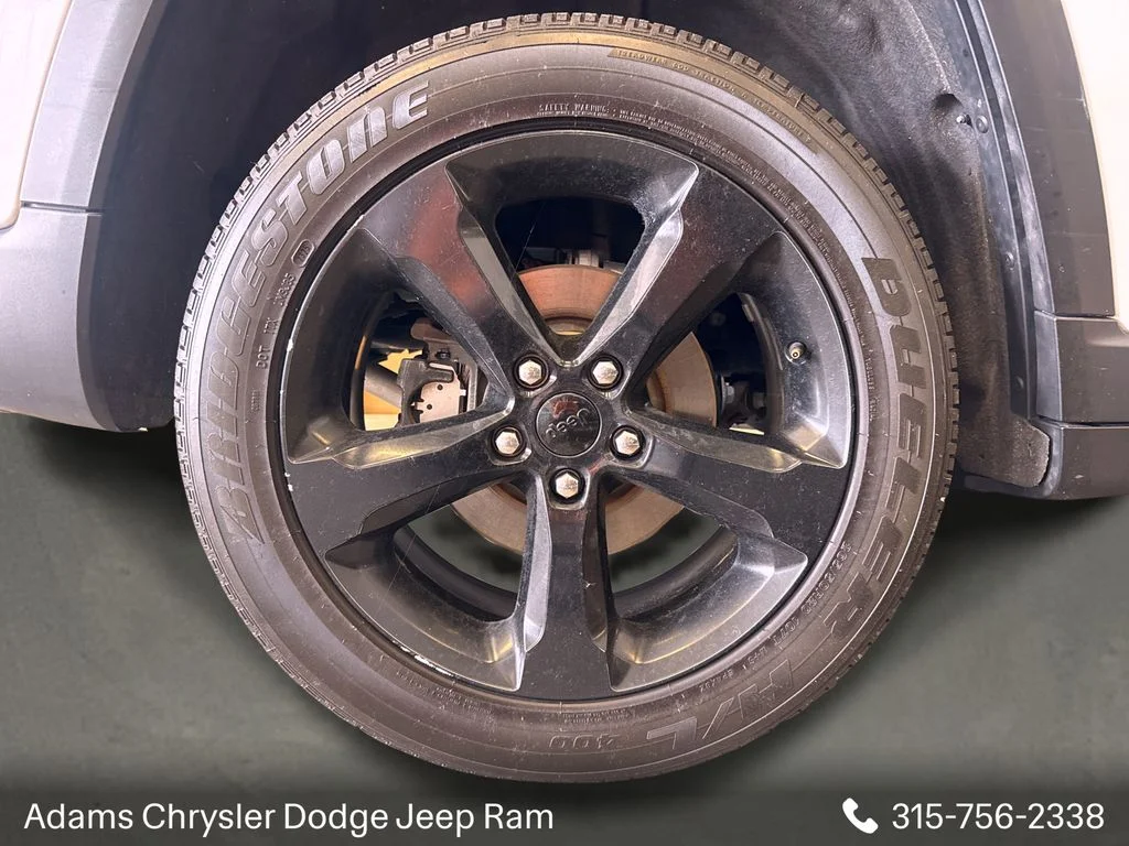 Used 2023 White Jeep Altitude X image 22