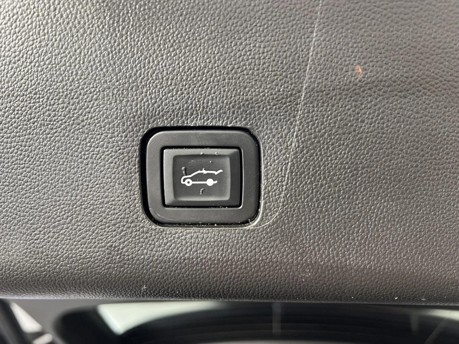 Used 2020 SUMMIT WHITE Chevrolet LT Cloth image 39
