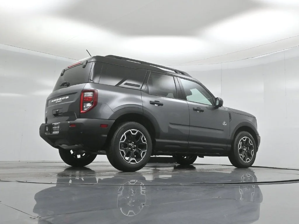 New 2026 Carbonized Gray Metallic Ford Outer Banks image 46