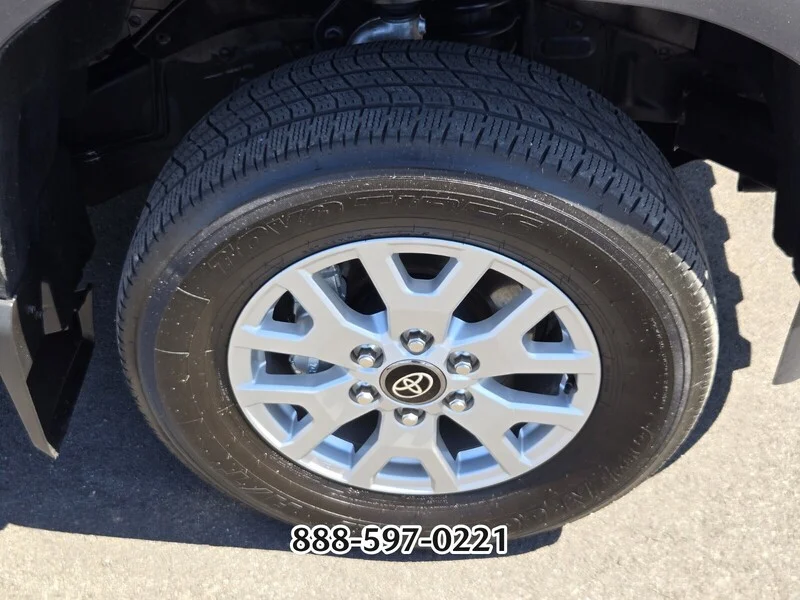 Used 2025 Underground TOYOTA SR5 image 21