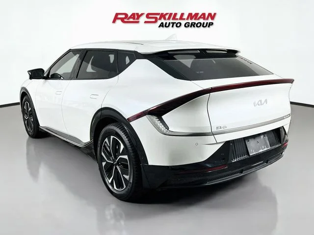 Used 2023 White Kia Wind image 5