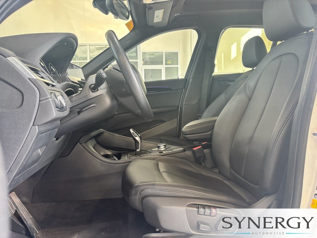 Used 2020 Alpine White BMW sDrive28i image 22