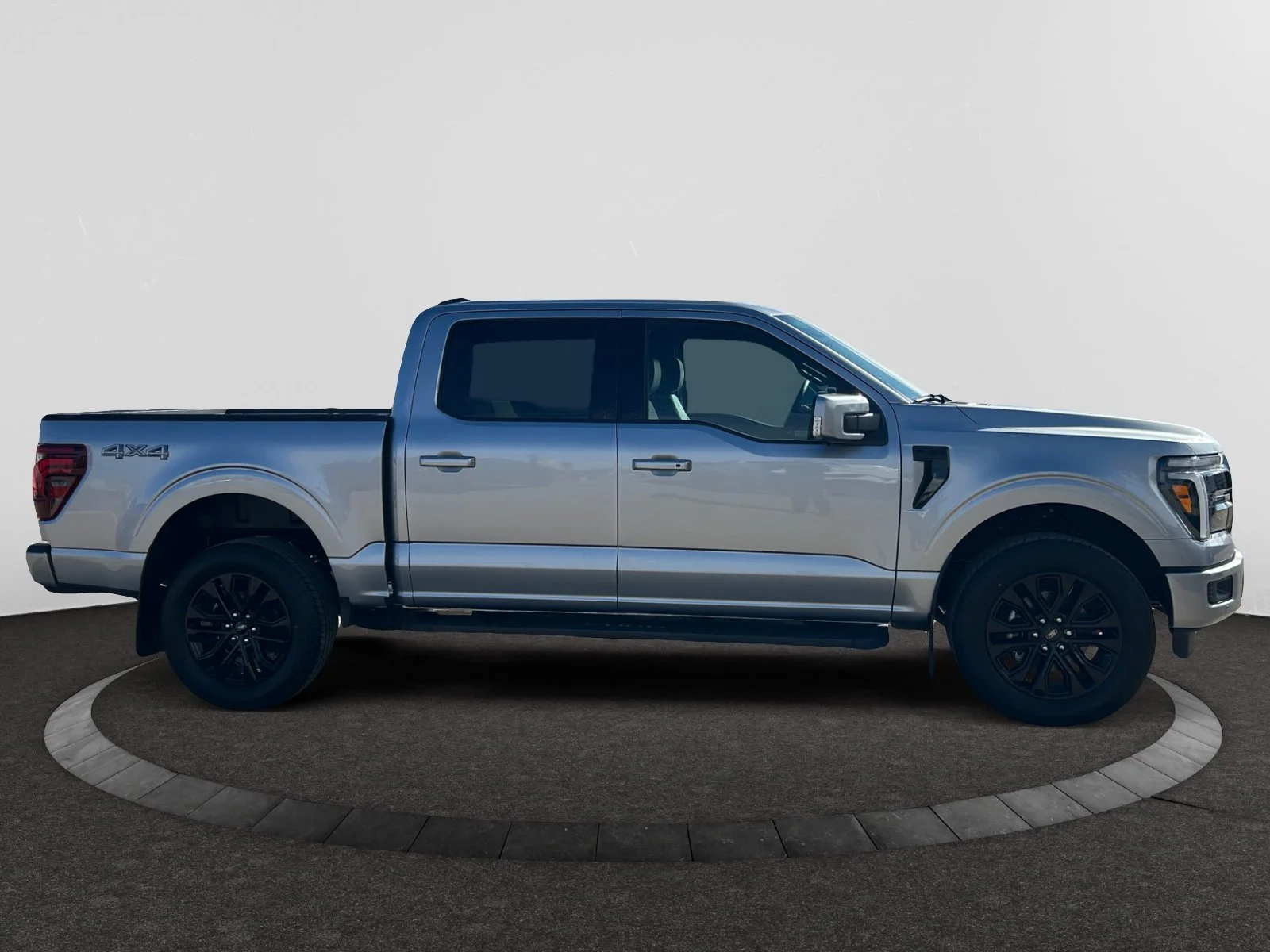 New 2026 Iconic Silver Metallic Ford Lariat image 6