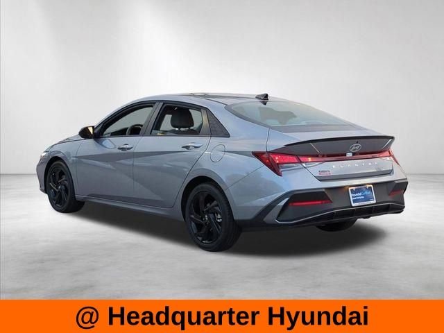 Used 2026 Silver Hyundai SEL Sport image 7