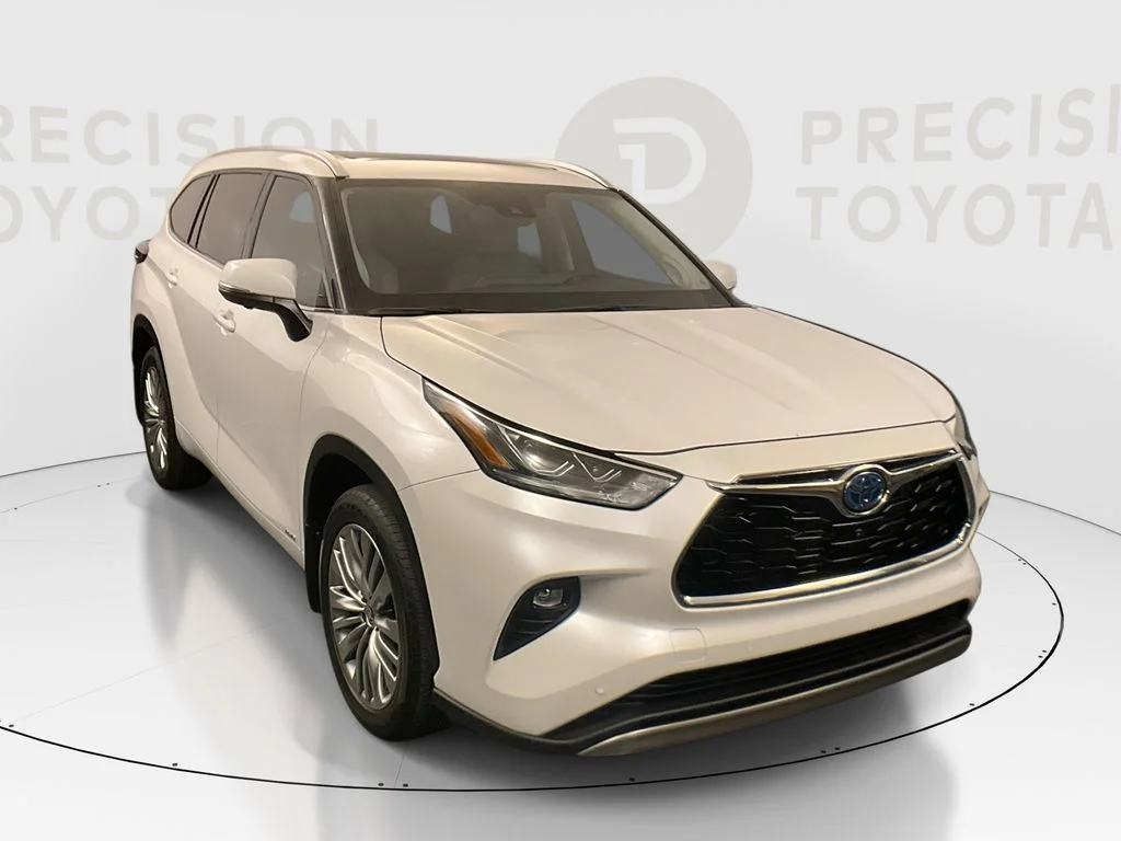 Used 2024 Pearl Toyota Platinum image 1