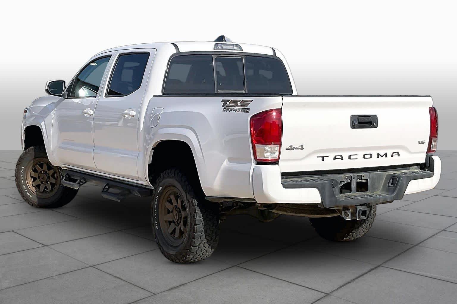 Used 2023 Ice Cap Toyota SR image 12