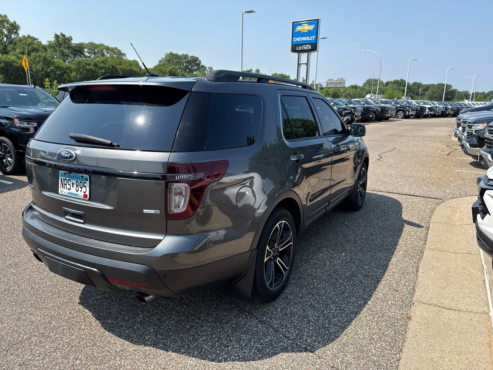 Used 2015 Magnetic Metallic Ford Sport image 6
