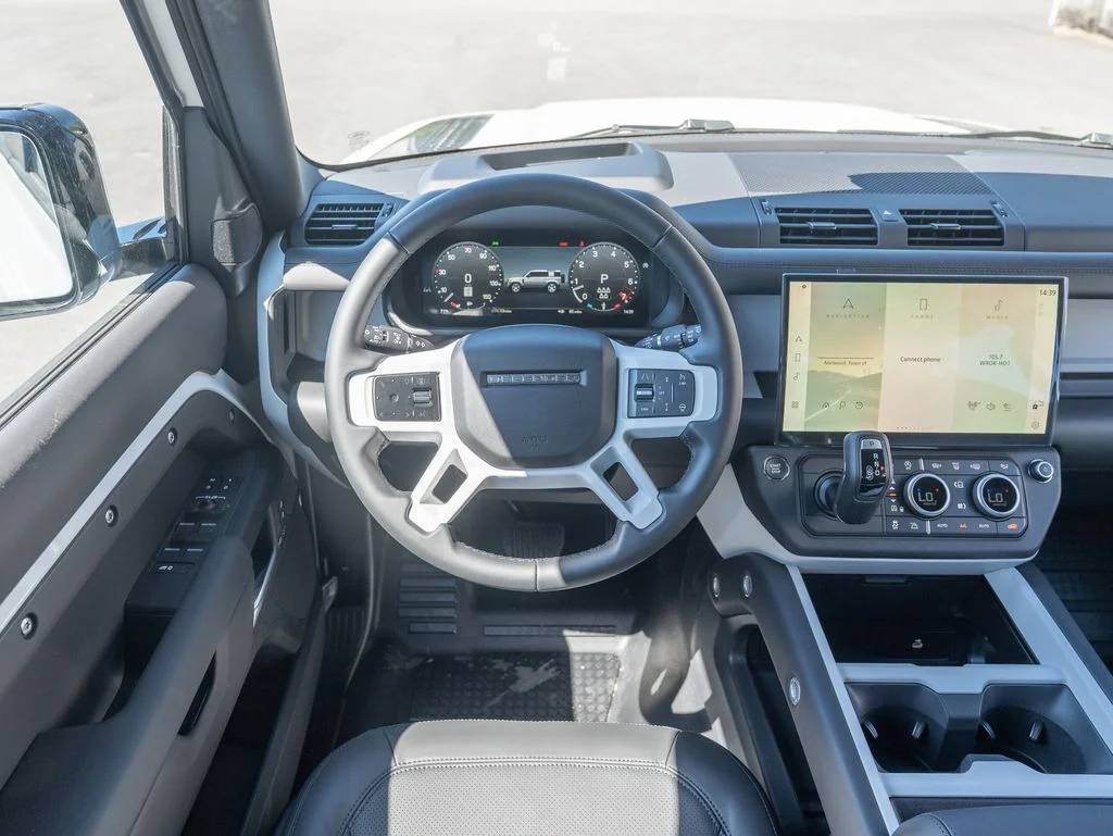 2026 Land Rover Defender X-Dynamic SE - Photo 12