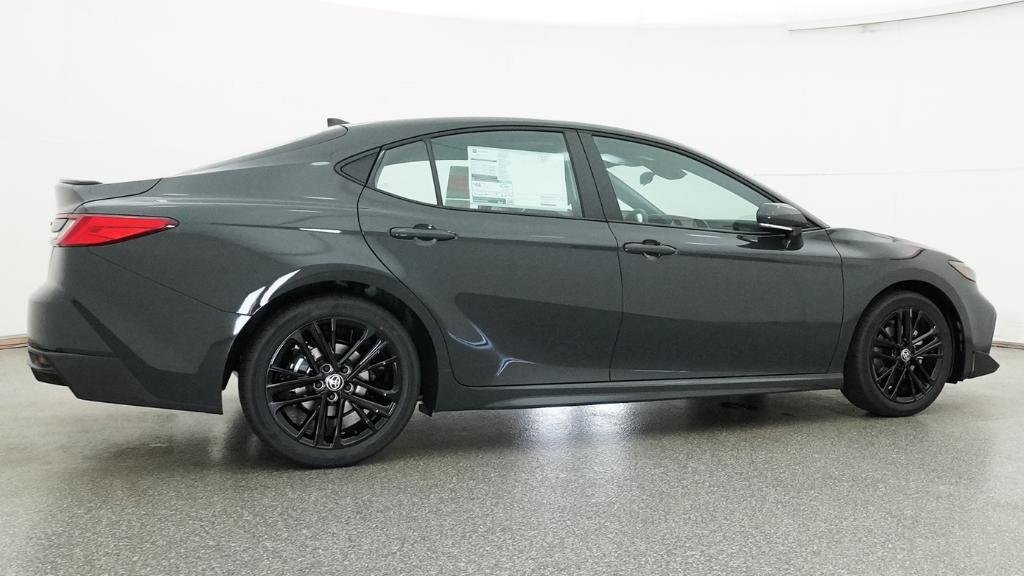 View vehicle photo 7