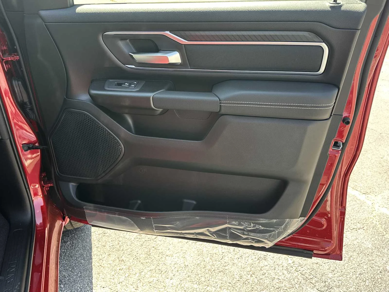 New 2026 Molten Red Pearl-Coat Exterior Paint RAM Big Horn image 14