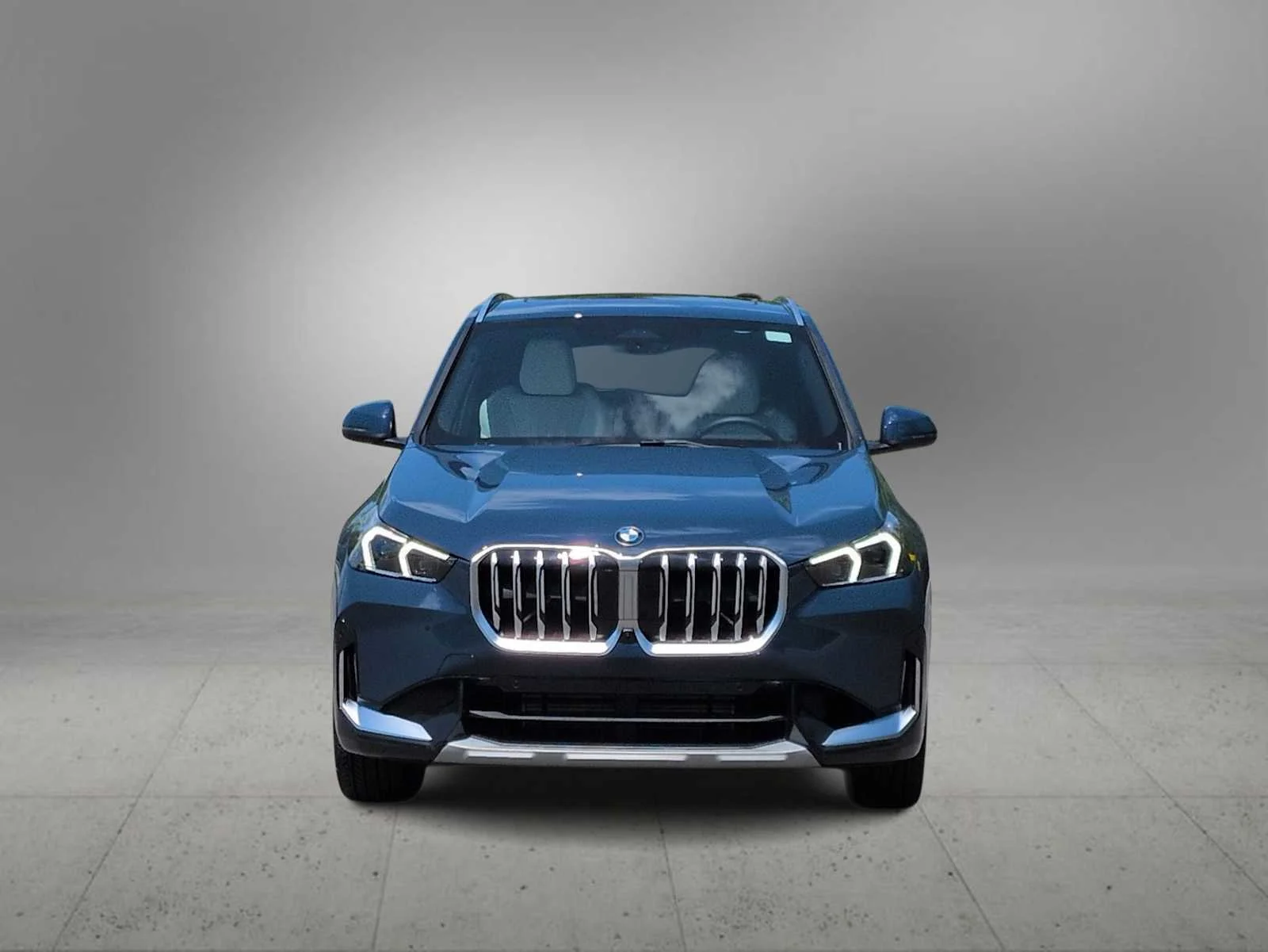 New 2026 Night Dusk Blue Metallic BMW xDrive28i image 3