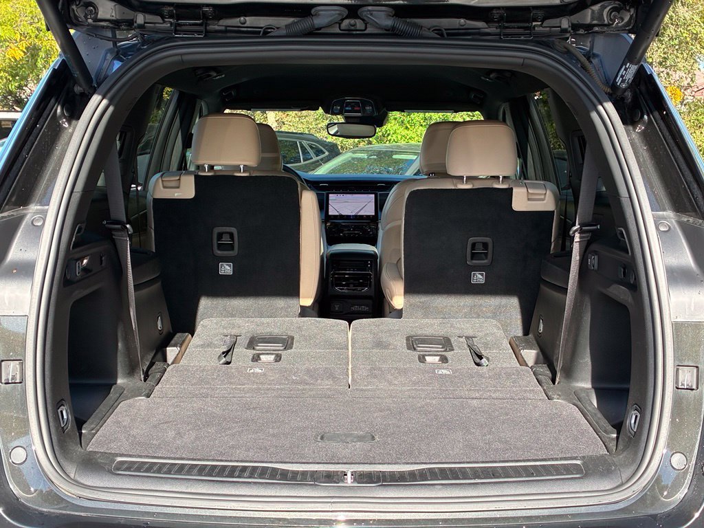 Used 2023 Gray Jeep Limited image 30