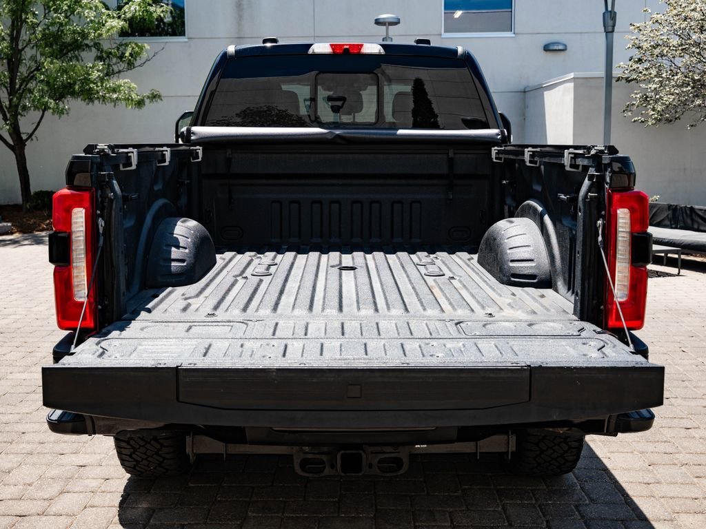 Used 2023 Agate Black Metallic Ford LARIAT image 23