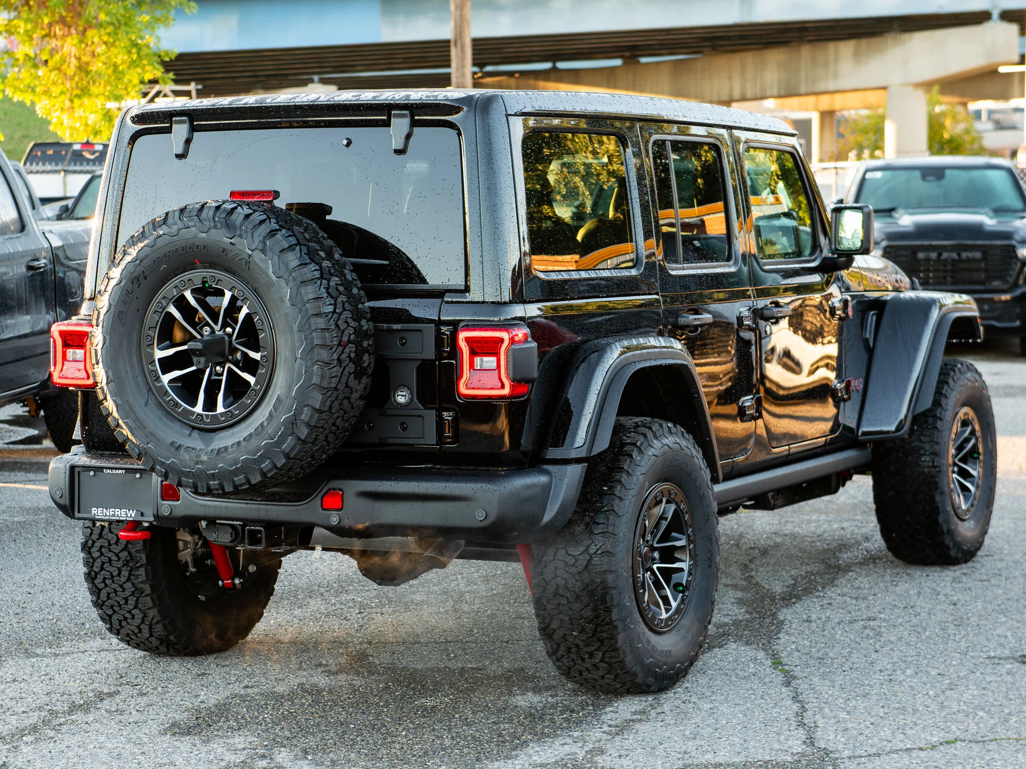 New 2027 Black Jeep Rubicon X* 4 Door 4x4, Sky 1 Touch Pwr Top, 35 Inch Tires, Nappa Leather image 7