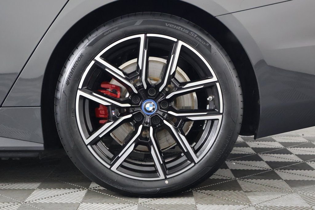 Certified Used 2023 Dravit Grey Metallic BMW M50 image 16