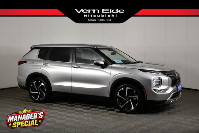 2022 Mitsubishi Outlander SE