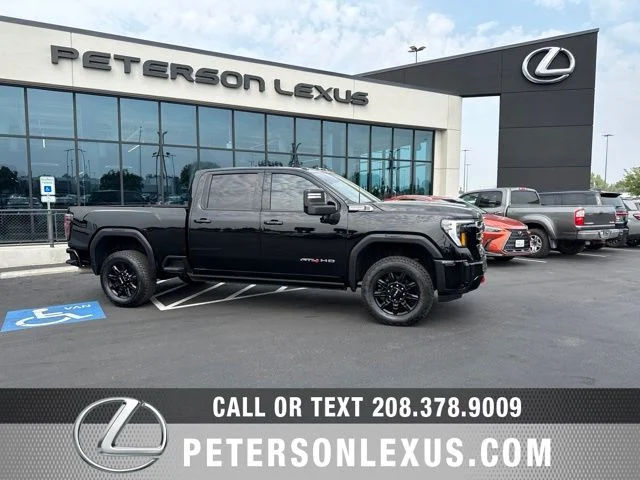 Used 2025  GMC AT4 Premium Plus image 1