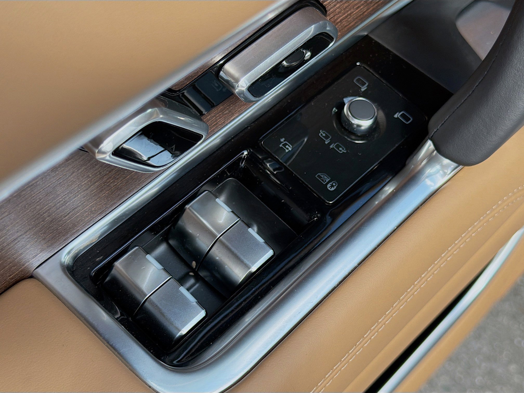 2026 Land Rover Range Rover SE - Photo 24