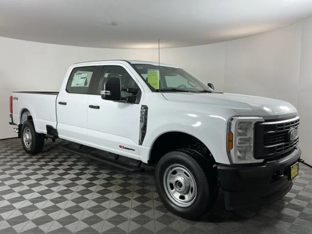 New 2026 Oxford White Ford XL image 3