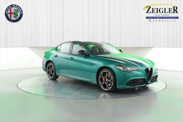 New 2025 Verde (Green) Fangio MetallicExterior Paint Alfa Romeo  image 15