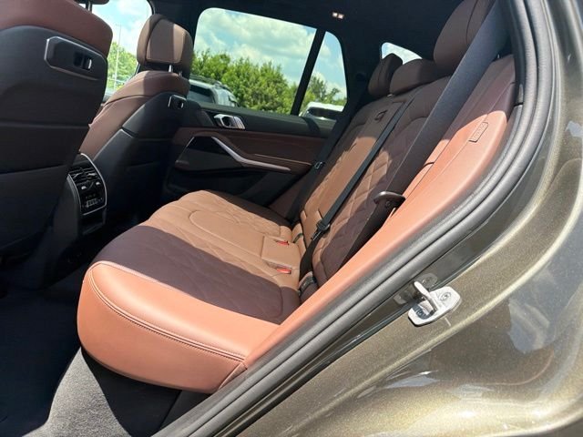 Used 2026 Green BMW xDrive40i image 19