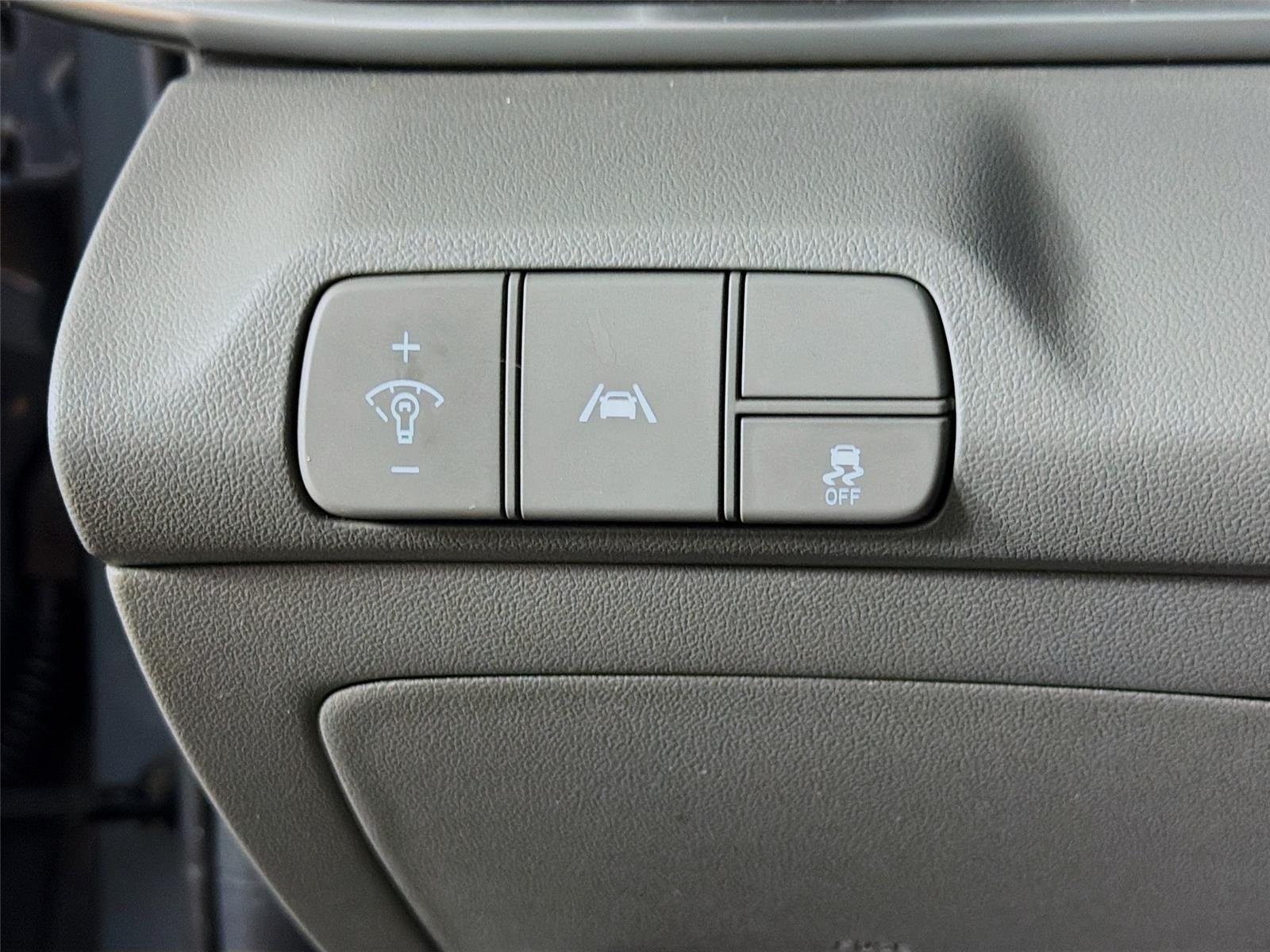 Used 2022 Electric Shadow Hyundai SEL image 10