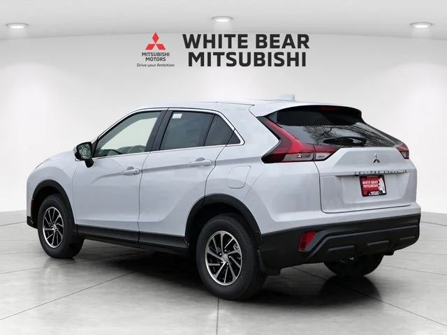 New 2026 White Diamond Mitsubishi ES image 2