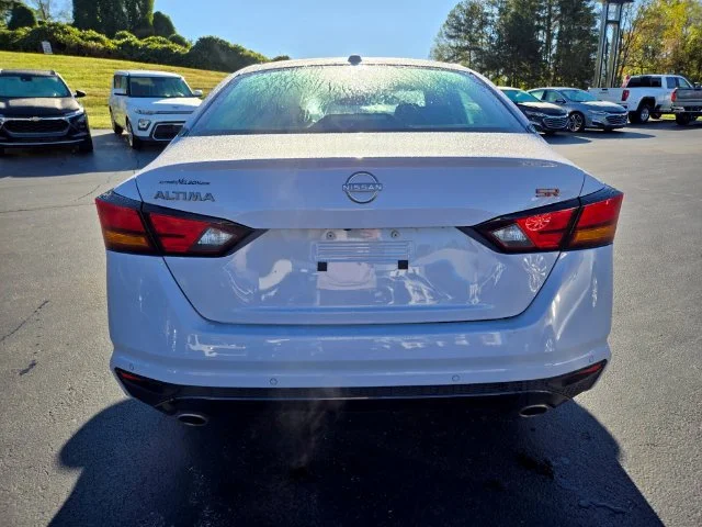 Used 2025 Gray Nissan SR image 7
