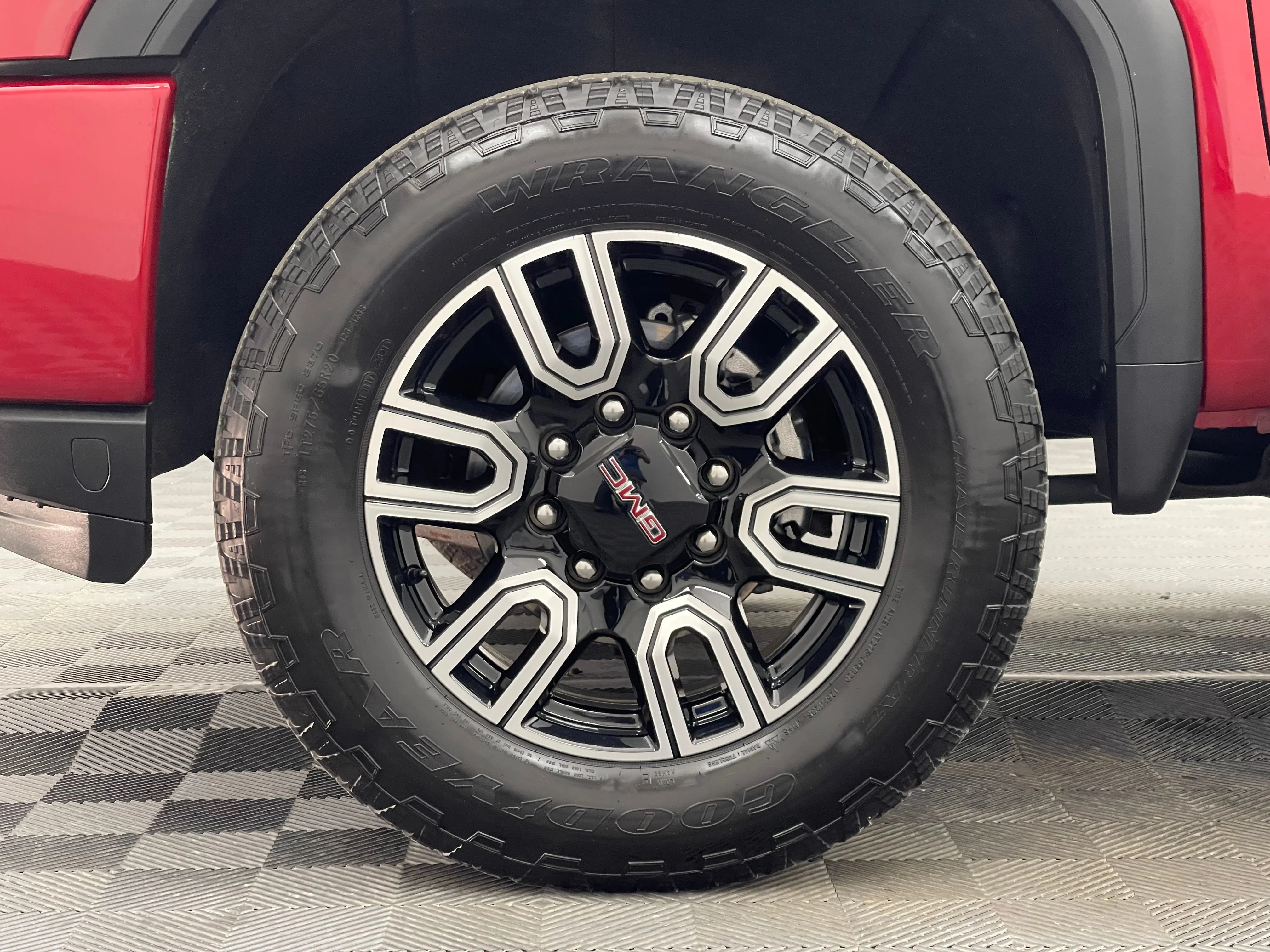 Used 2022 Cayenne Red Tintcoat GMC AT4 image 14