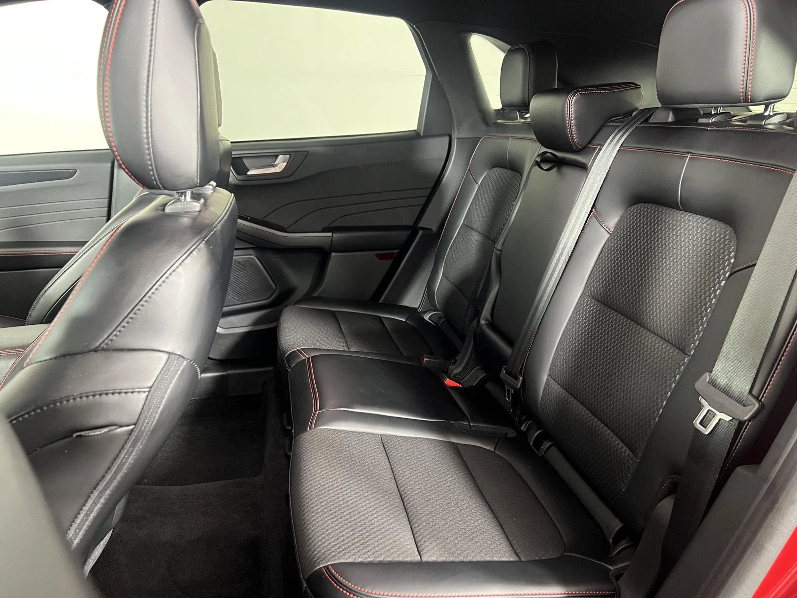 Used 2024 Rapid Red Metallic Tinted Clearcoat Ford ST-Line image 6